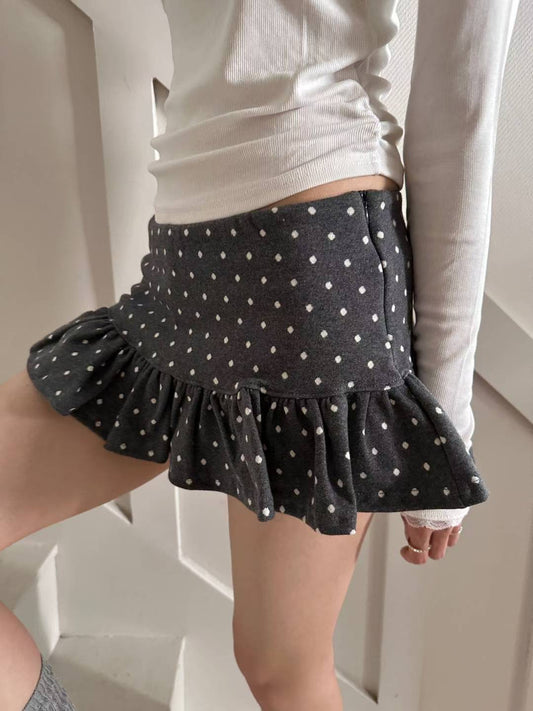 波點木耳邊短裙 Polka Dot Ruffled Hem Dress