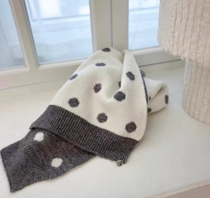 針織波點頸巾 Knitted Polka Dot Scarf