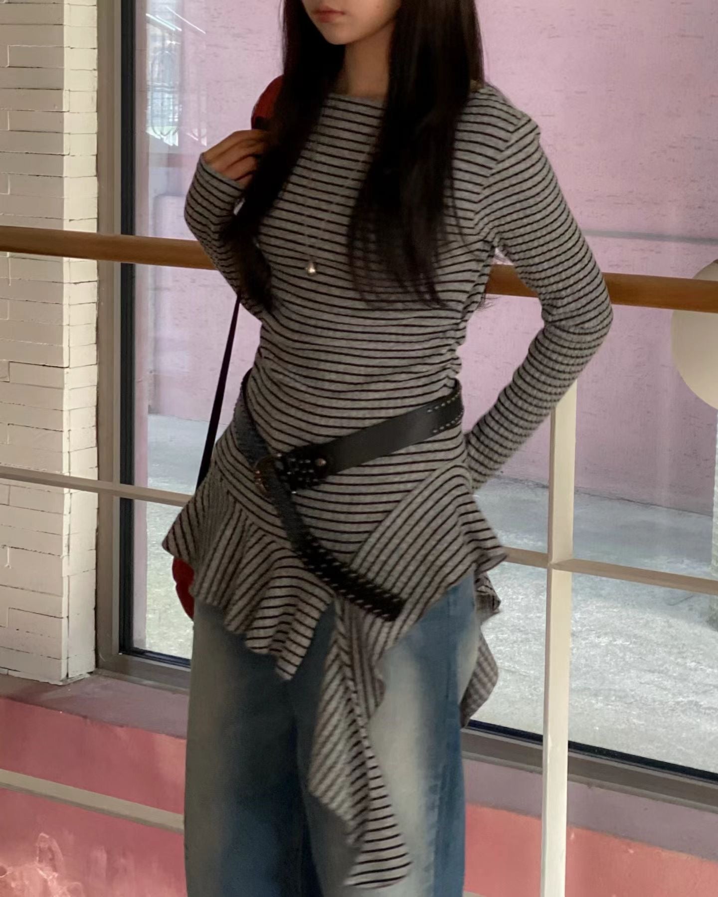 條紋不規則下擺長袖上衣 Striped Asymmetrical Hem Long Sleeve Top