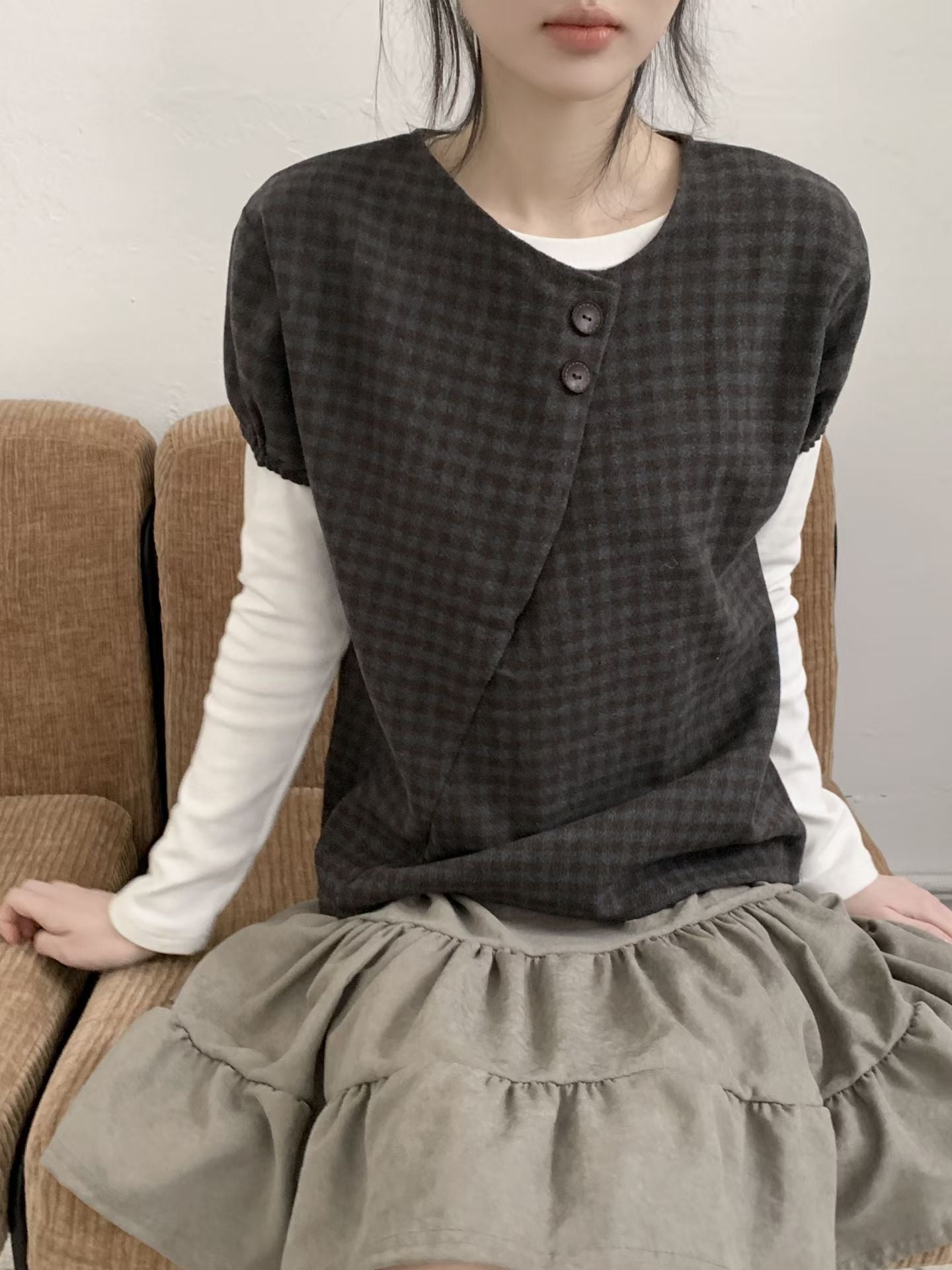 格仔鈕扣上衣 Checkered Button Blouse