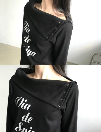 鈕扣字母露肩上衣 Button Letter Off-Shoulder Top
