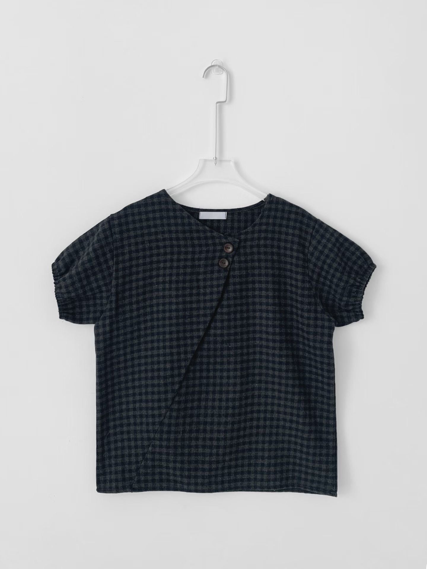 格仔鈕扣上衣 Checkered Button Blouse