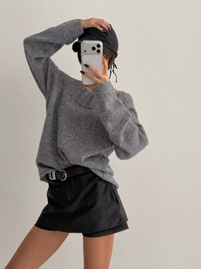露肩寬領針織冷衫 Off-Shoulder Wide Neck Knit Sweater