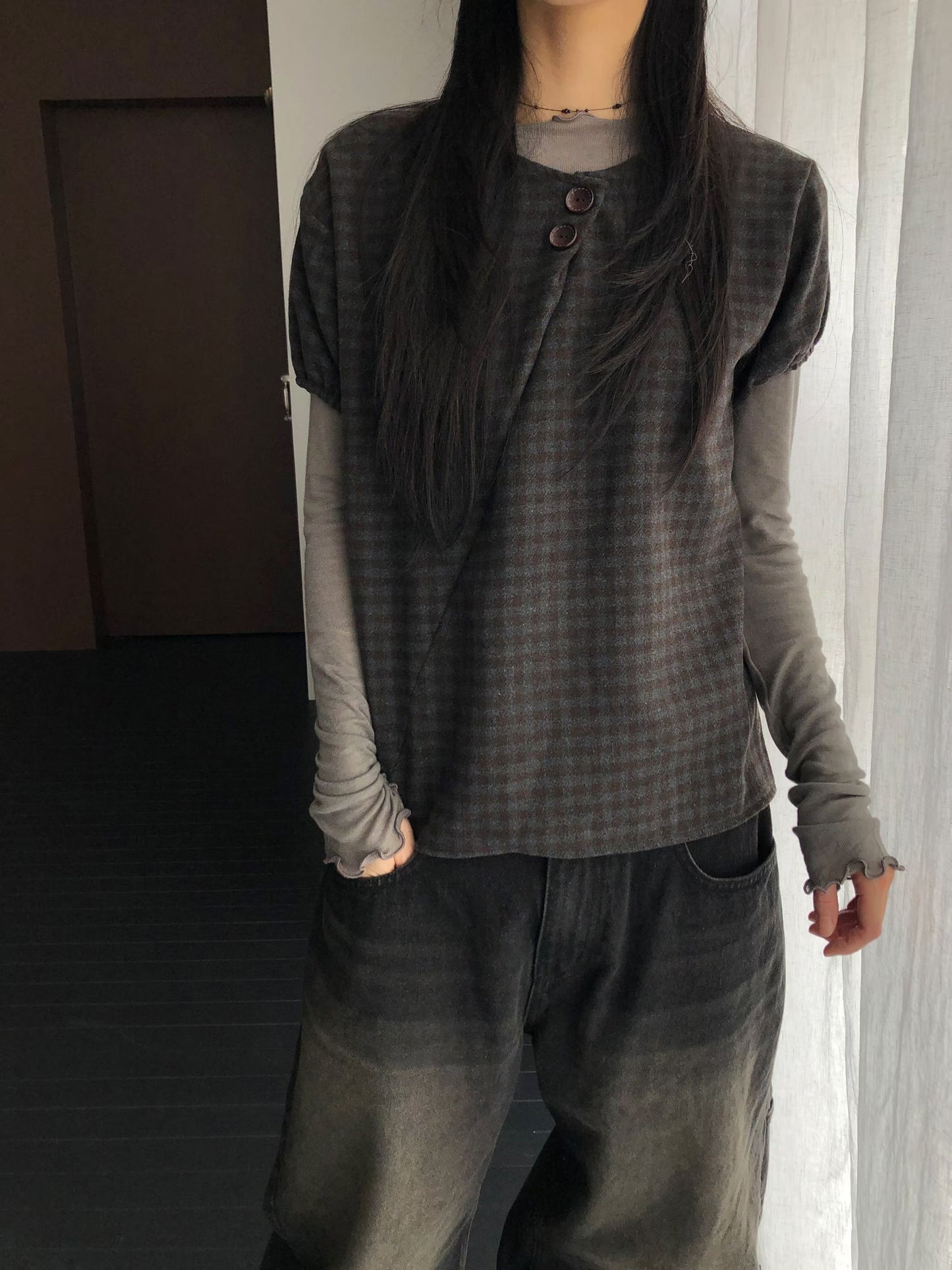 格仔鈕扣上衣 Checkered Button Blouse