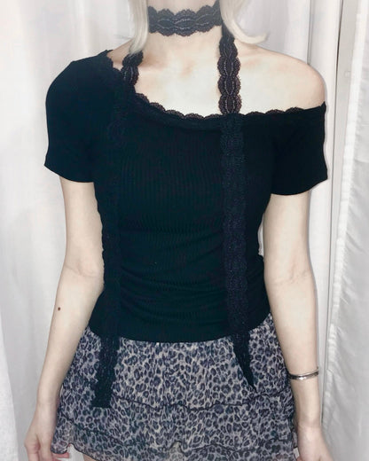 蕾絲掛頸露肩上衣 Halter Neck Lace Off-Shoulder Top