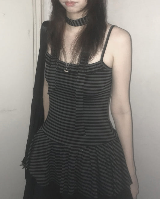 條紋掛頸裙擺吊帶 Striped Halterneck Vest