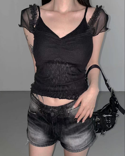 木耳邊蕾絲透膚上衣 Ruffled Lace Top